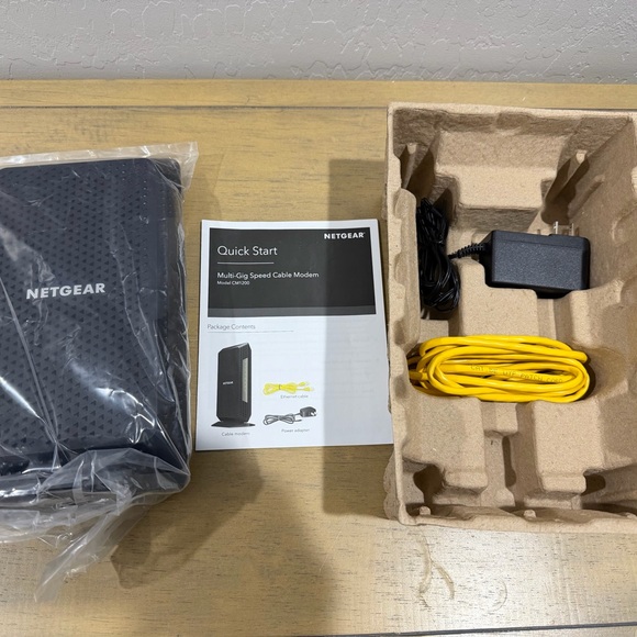 NETGEAR Nighthawk CM1200 Black Cable Modem - Picture 7 of 8